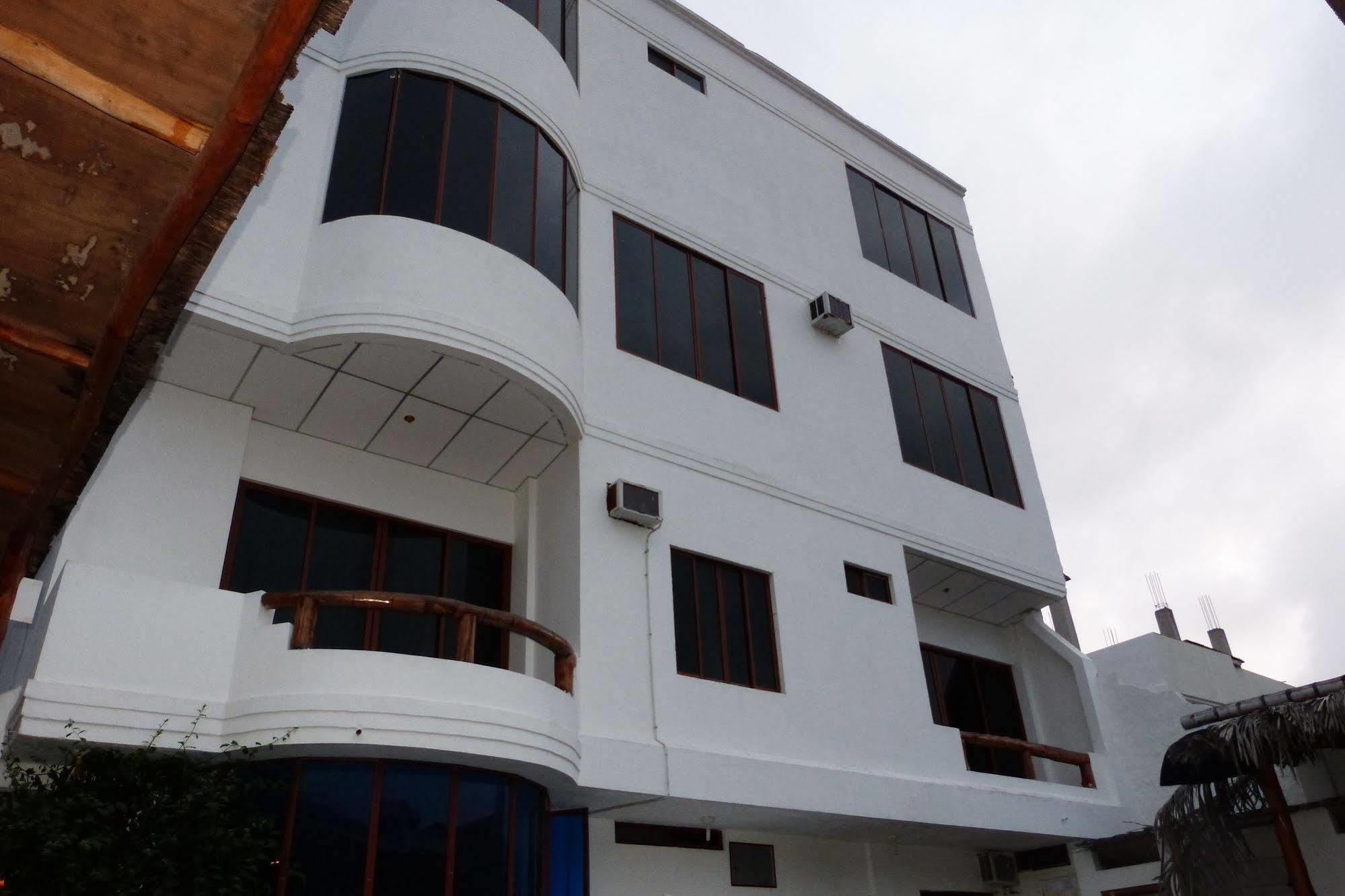 Galapagos Islands Hotel Puerto Ayora  Exterior photo